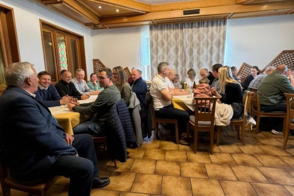 a8055289-7c49-4262-8e3e-afbb008ec600